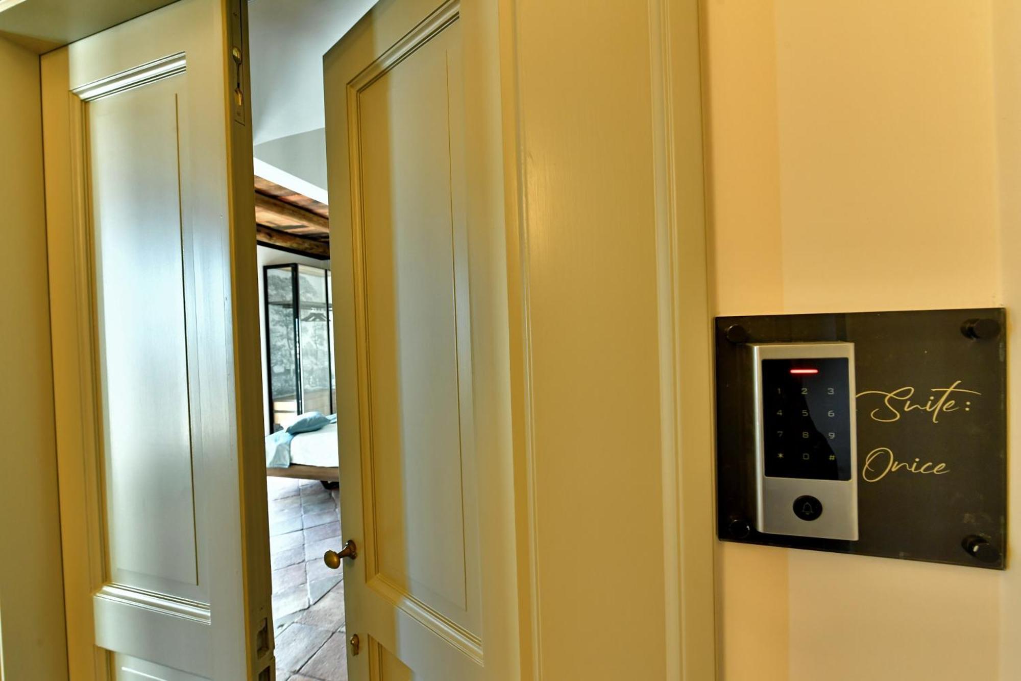 In Costa Relais & Luxury Suites Vietri Eksteriør billede